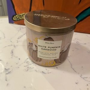 LAST ONE- NWT Bath and Body Works White Pumpkin Oak Candle